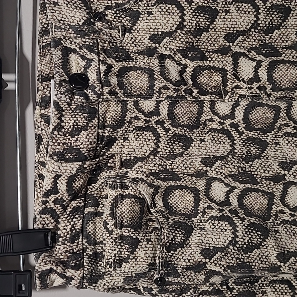 Good American sz 2 Good Legs snake print jeans sz 25 WJ41 - Picture 2 of 8